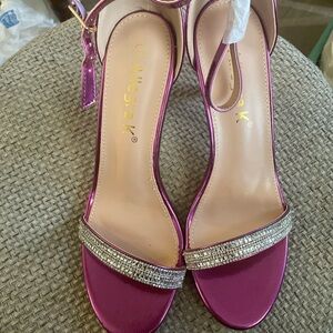 Never worn Allegra K heels